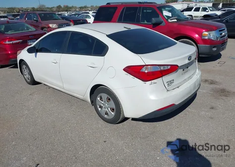 2015 Kia Forte Lx z USA, uszkodzony, nr VIN KNAFX4A68F5340909